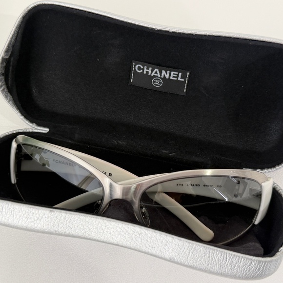 Authentic Chanel 4116 sunglasses - Picture 1 of 16